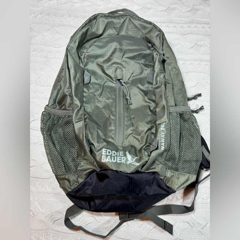 Eddie Bauer Green 20L Lightweight Stowaway Packable Spruce Green Backpack - Picture 6 of 16